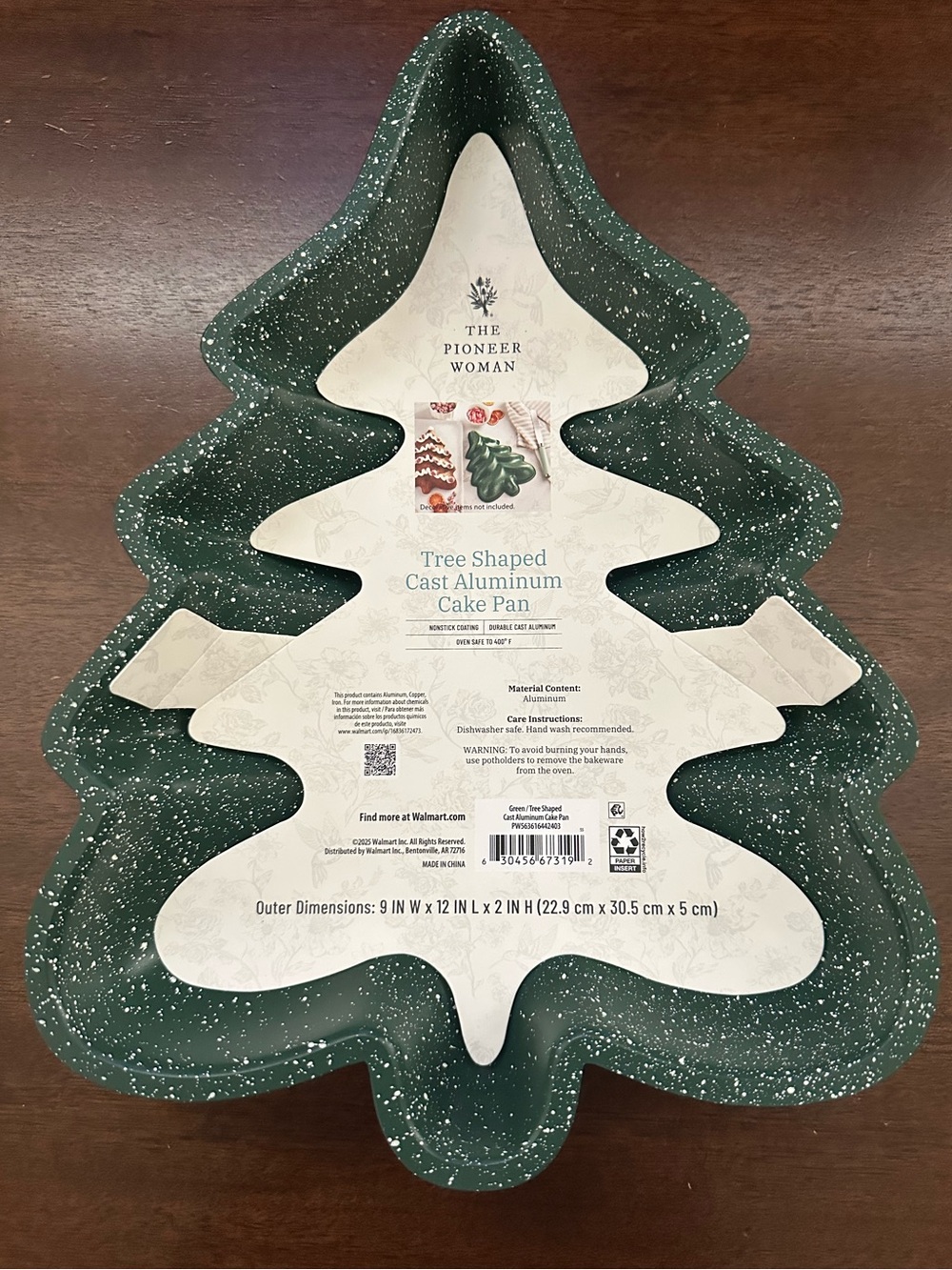 The Pioneer Woman Speckled Dark Green Tree-Shaped Cast Aluminum Cake Pan